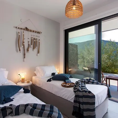 Villa Theia